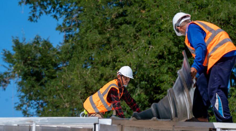 Expert top industrial roofings services in Forest City, IA